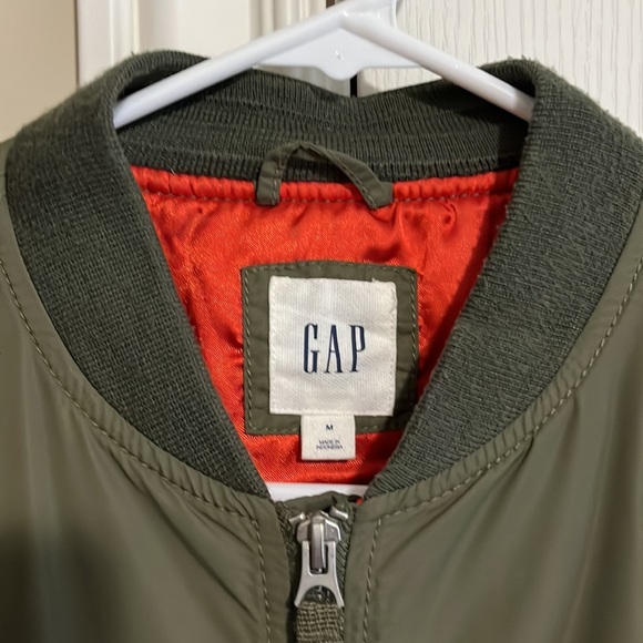 GAP Nylon Bomber in Green size medium - Picture 3 of 4